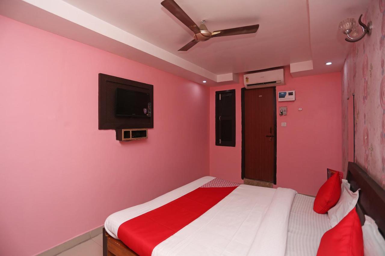 Oyo Hotel New Metro Near Phoenix United 勒克瑙 外观 照片