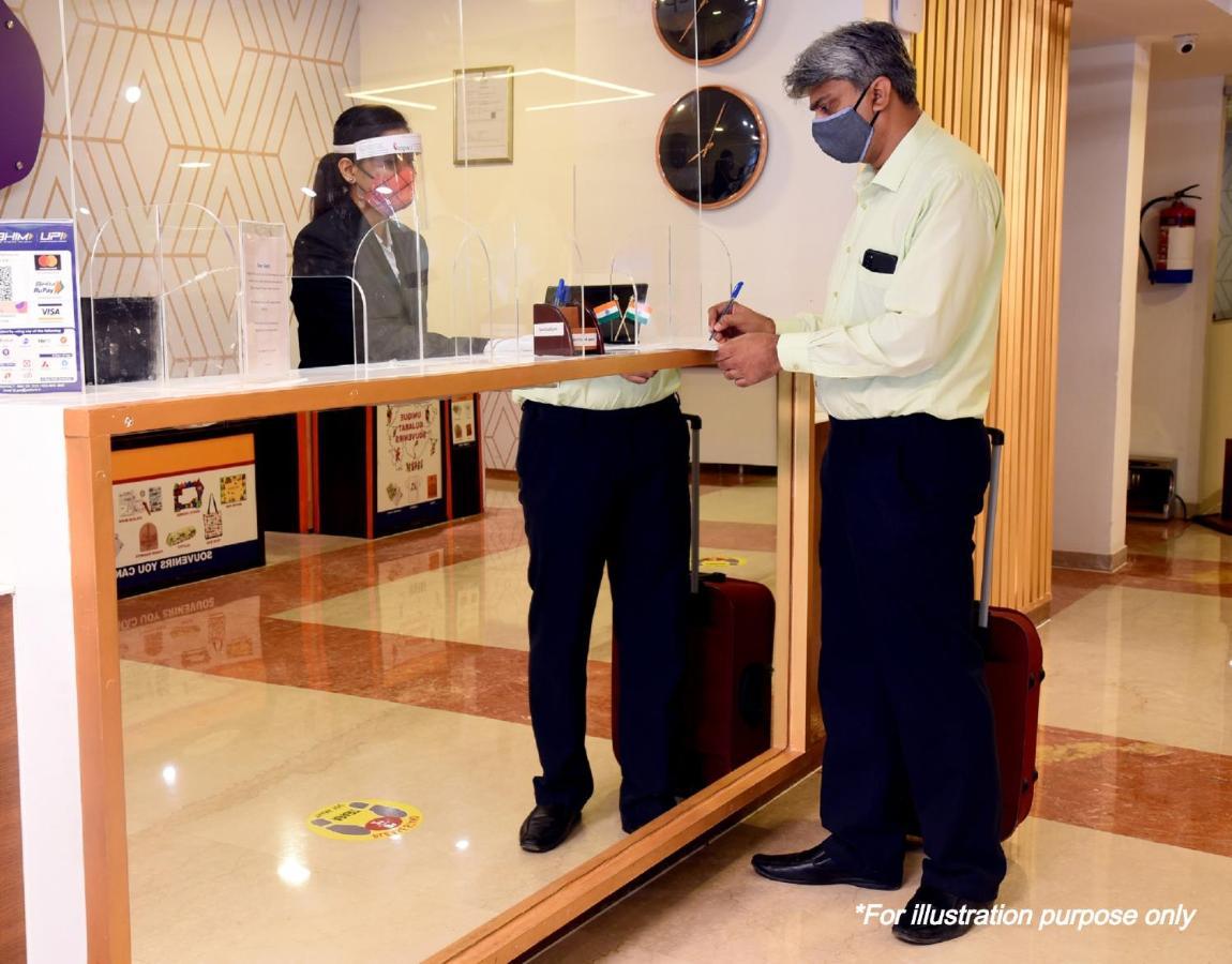 Oyo Hotel New Metro Near Phoenix United 勒克瑙 外观 照片