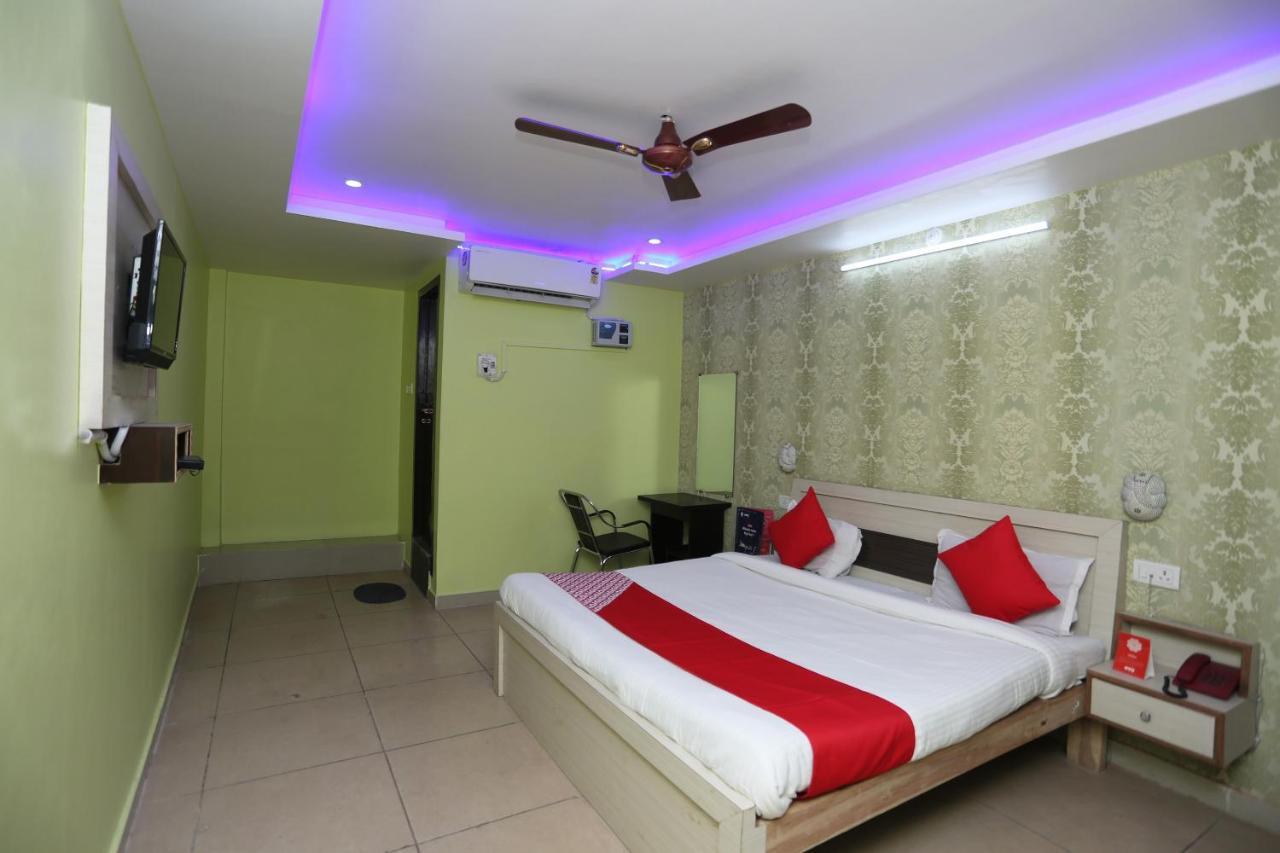 Oyo Hotel New Metro Near Phoenix United 勒克瑙 外观 照片