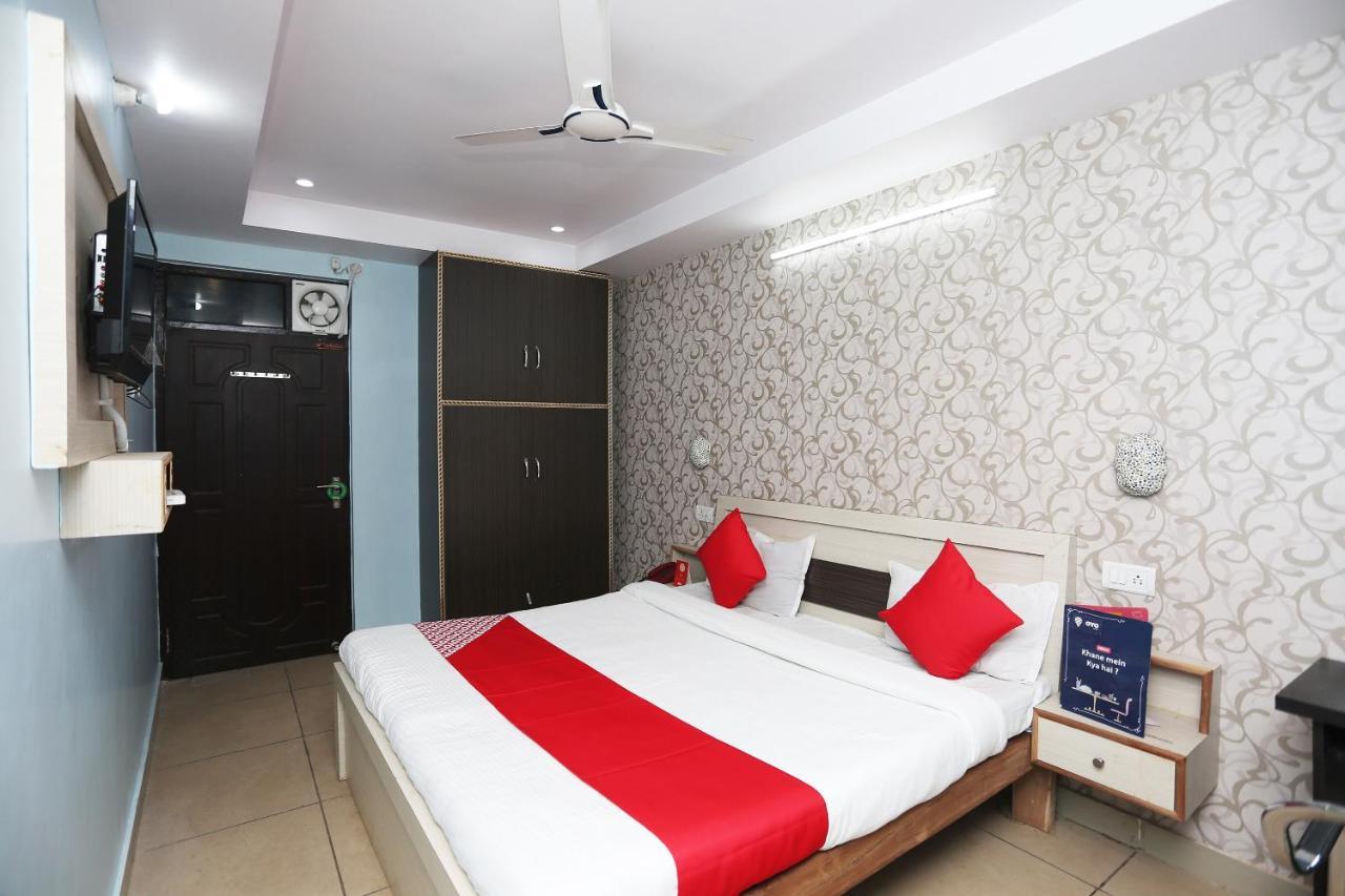 Oyo Hotel New Metro Near Phoenix United 勒克瑙 外观 照片